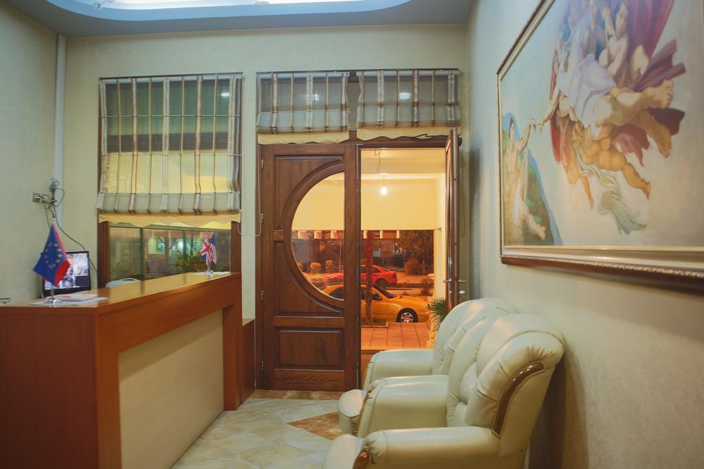 Grand Hotel Elbasan Exterior photo